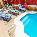 La Luna Villa *